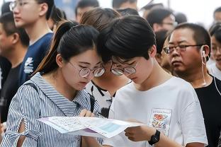 蒙蒂：东契奇让我想起了魔术师约翰逊 他俩都身材高大&视野开阔